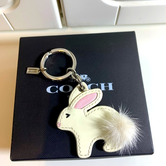🐰COACH PATENT LEATHER BUNNY KEY FOB/KEYRING /KEYCHAIN #92447 - Picture 1 of 3